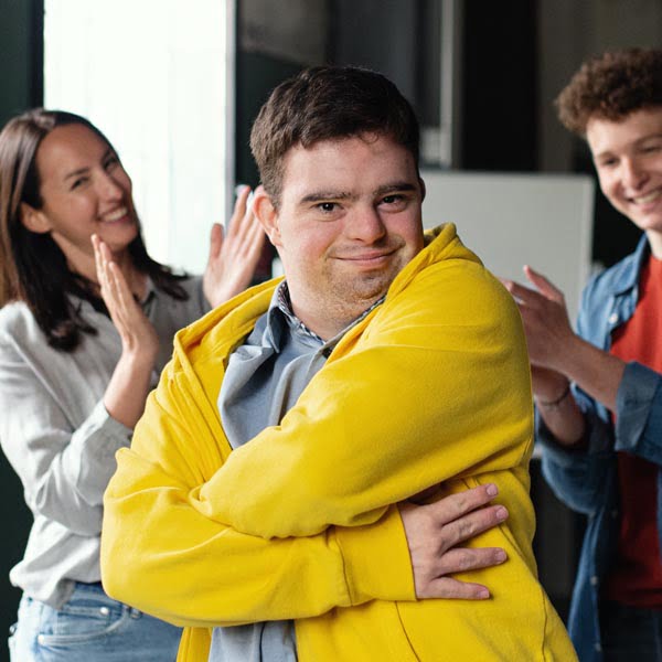 down-syndrome-man-in-group